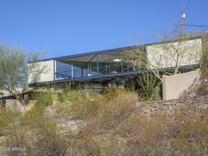 Listings_1340_E_LasPalmaritasDr_Images-1