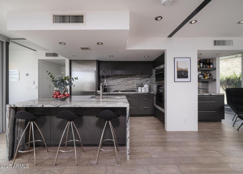 Listings_1340_E_LasPalmaritasDr_Images-3