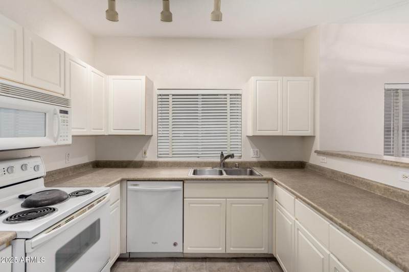 Bright U-Shaped Kitchen