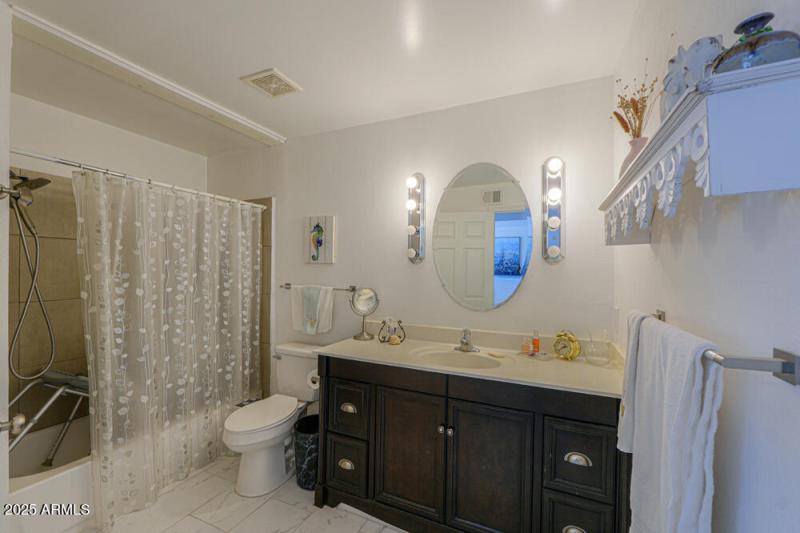 Main bathroom