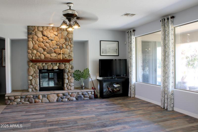 IMG_1028_family_rm_1a