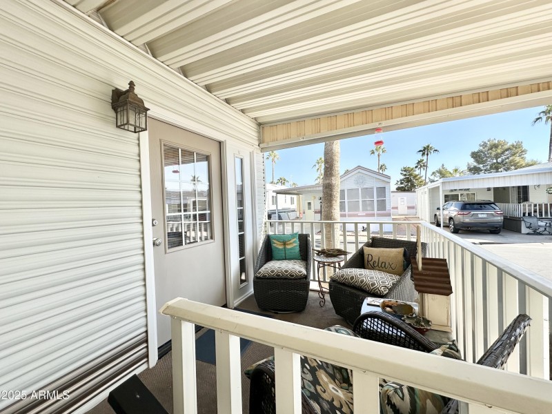 PARK MODEL ENTRY DOOR OFF DECK