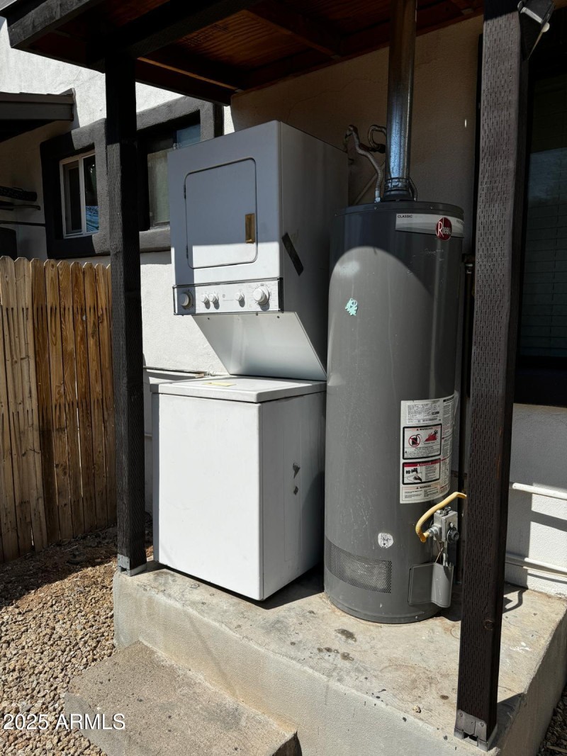 1147 E Portland - Washer