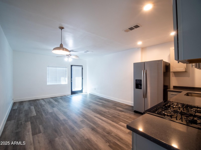 1148 E Diamond- Interior. 1jpg