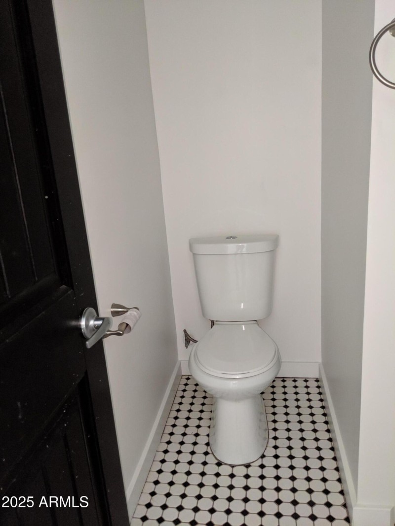 1146 E Diamond- Bathroom