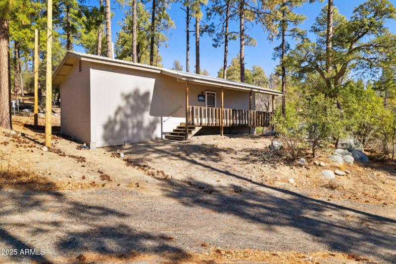 29-Cabin Deck Entrance