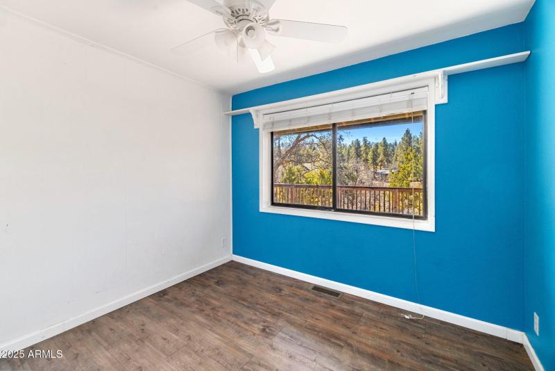 35-Dir House Bedroom 2