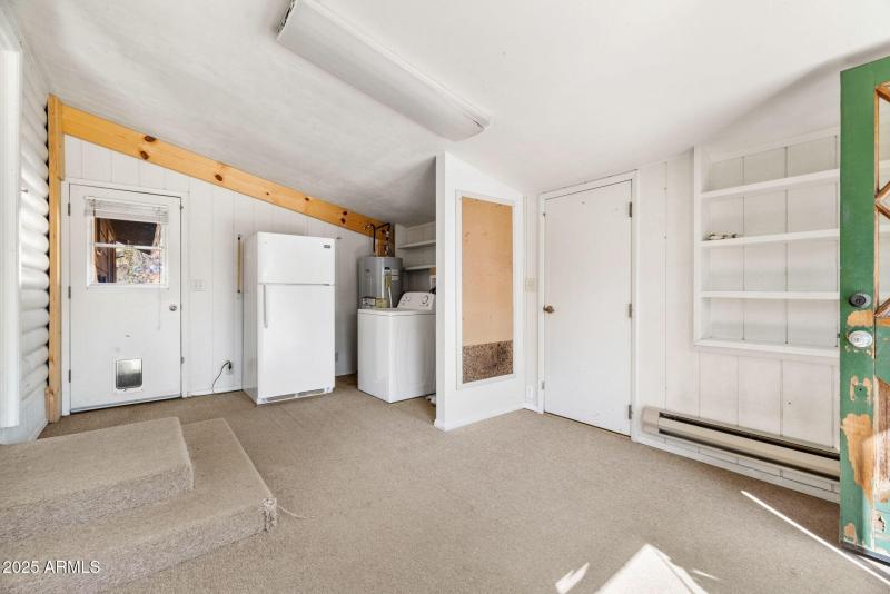 39-Dir House Utility Room