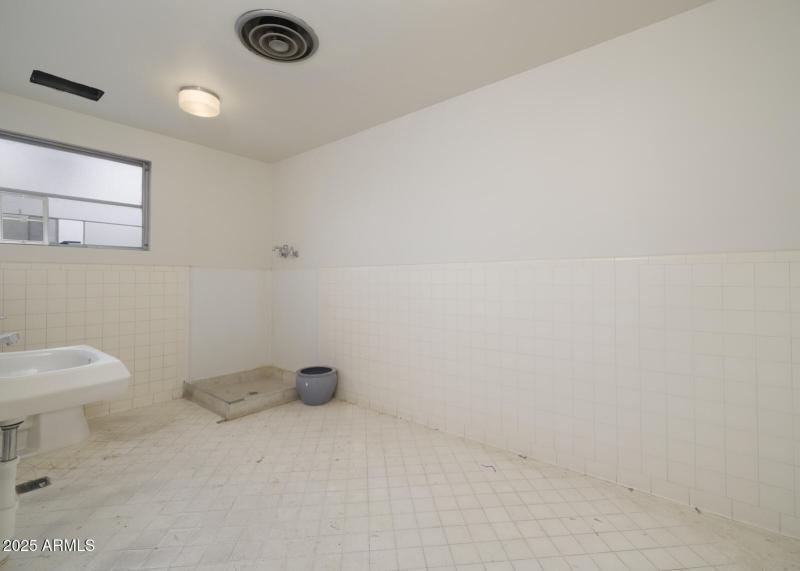 2619 N 3rd Street, Phx 85004