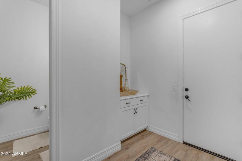 050_68-web-or-mls-68_082_a4m_sg_699