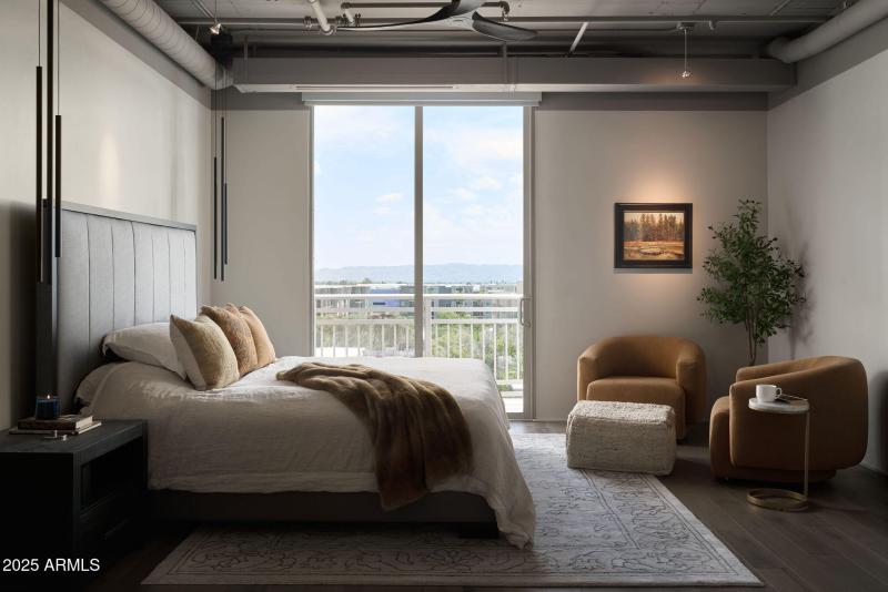 2211 Primary Bedroom