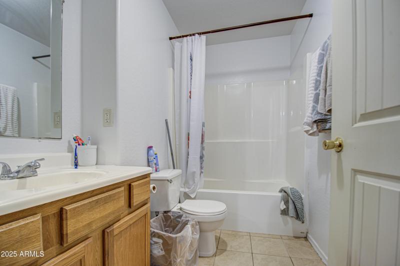 Unit 4 - Bathroom - Best AZ Realtor