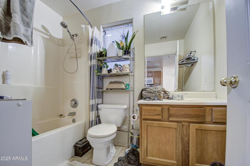 Unit 5 - Bathroom - Best AZ Realtor