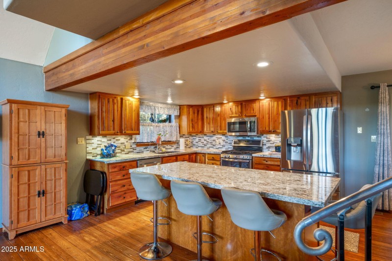 2235EagleLn-Overgaard-AZ-10