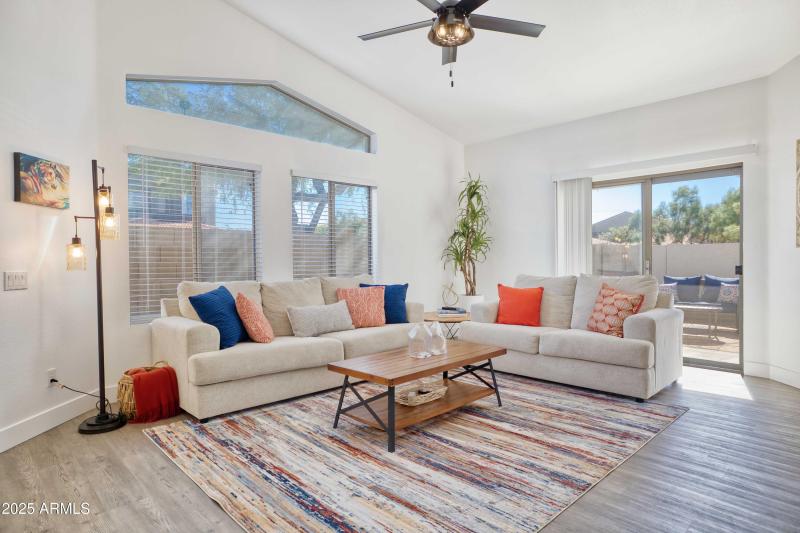 250 W Juniper Ave, Gilbert - 112303