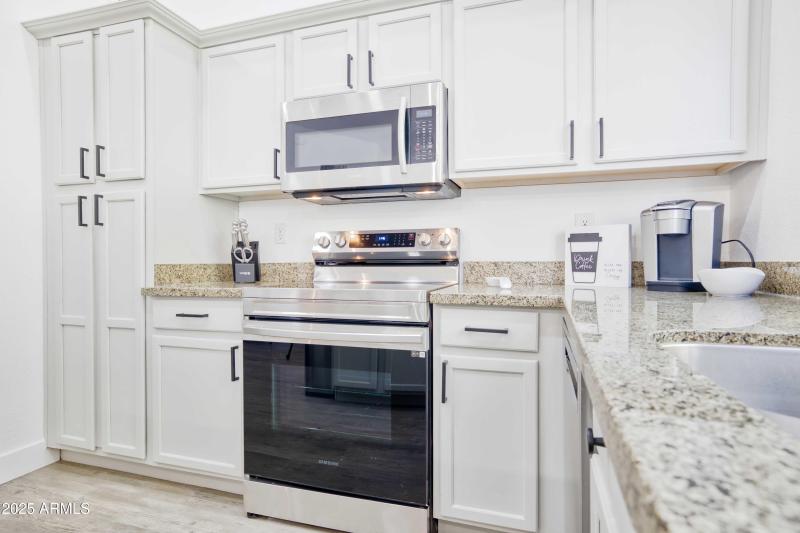 250 W Juniper Ave, Gilbert - 114710