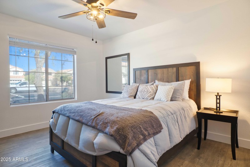 250 W Juniper Ave, Gilbert - 122010