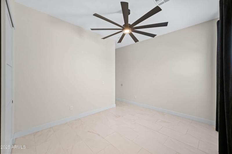 4409 N 32nd St, Phoenix, AZ 85018-30