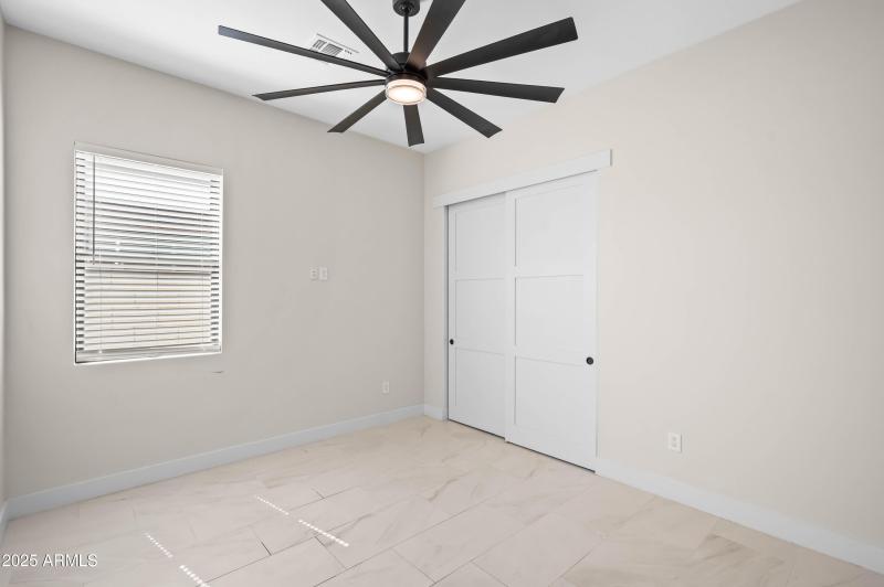 4409 N 32nd St, Phoenix, AZ 85018-33