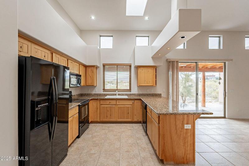 Lots of light coming into kitchen