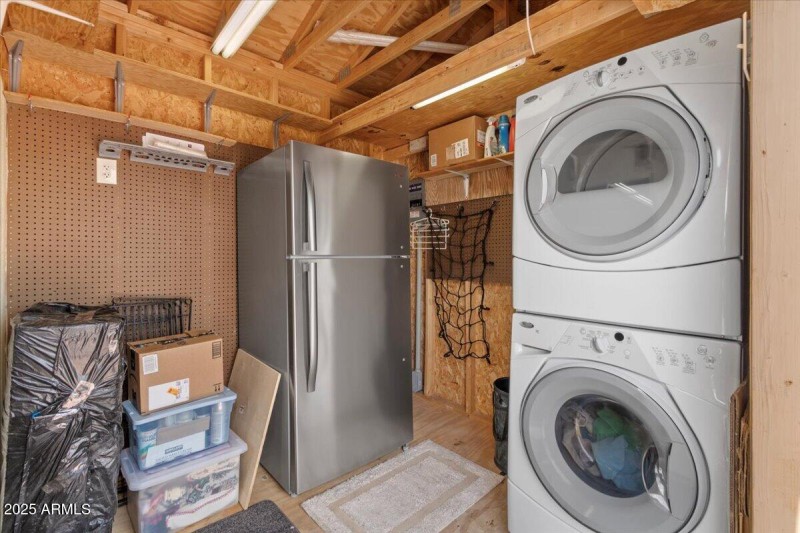12-Inside shed Laundry
