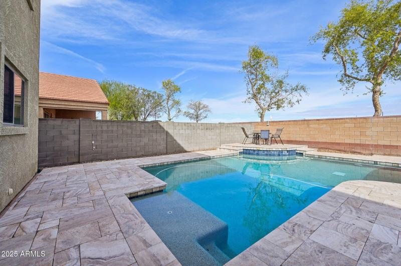 41-web-or-mls-W Quail Ave-041