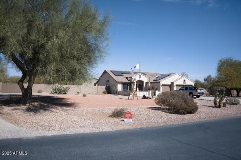 Brindley Front yard North