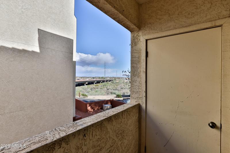 12123_W_Bell_Rd_218-13