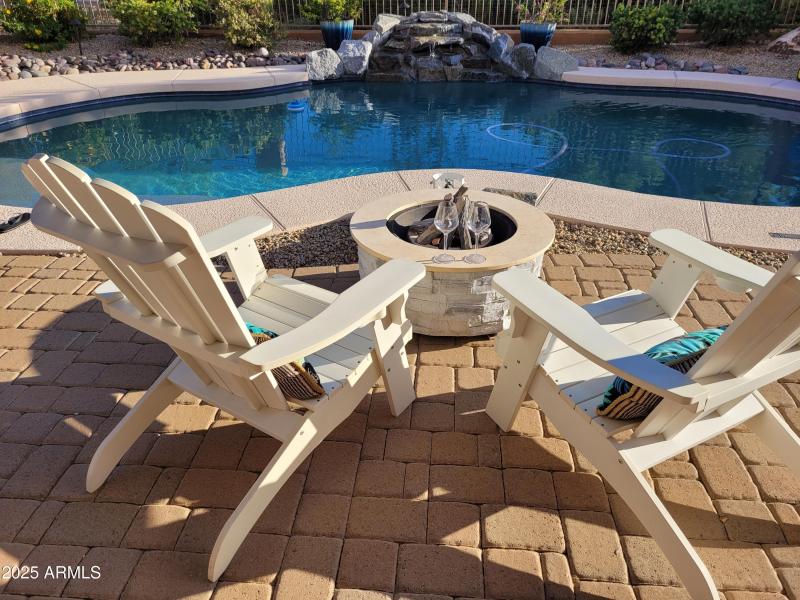 Fire Pit plus two chairs day