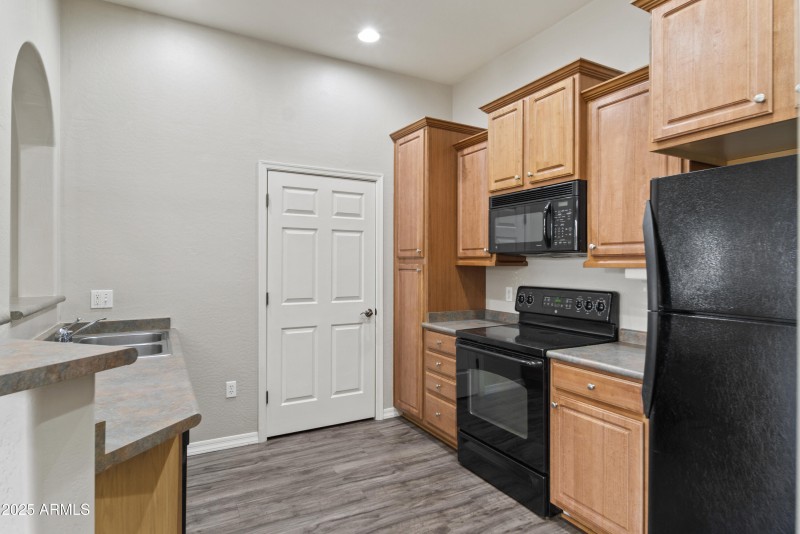 23174 S Lakewood Dr00008