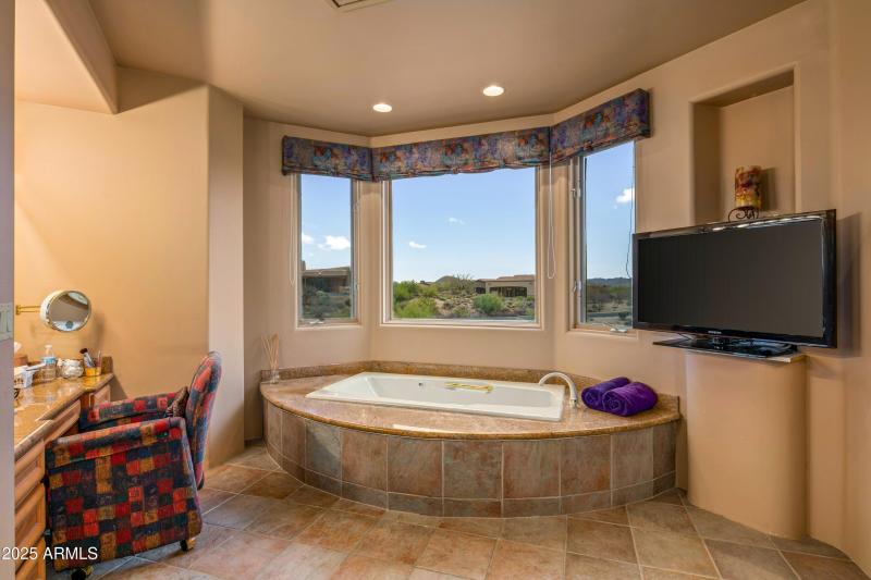 025_Primary Spa Bath