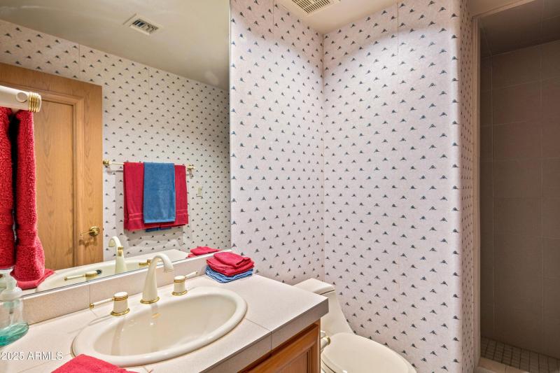 044_Guest House Bath