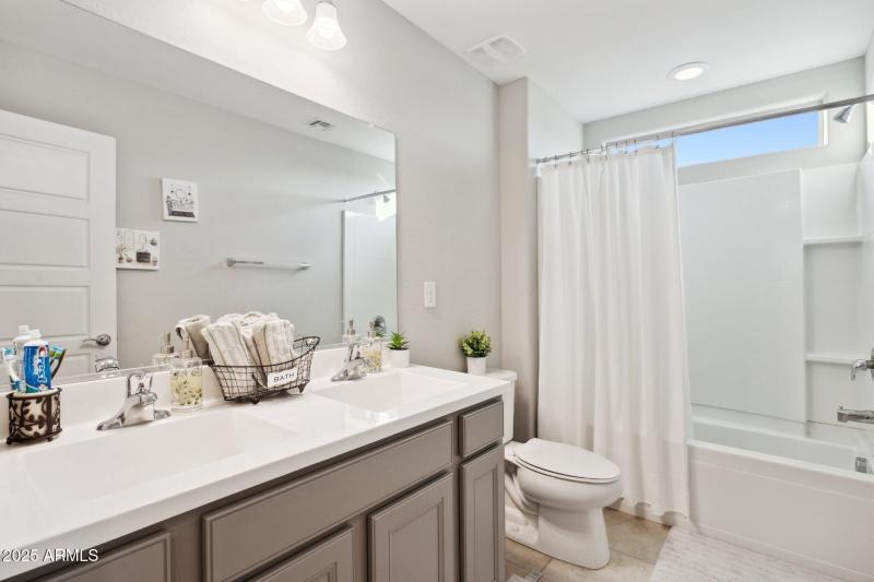 38-web-or-mls-25451-n-164th-dr