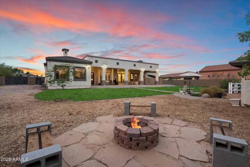 Fire Pit For Lounging