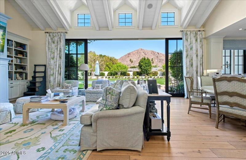 16-5446 E. Exeter Blvd 08