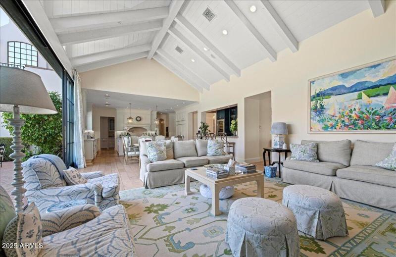 18-5446 E. Exeter Blvd 10