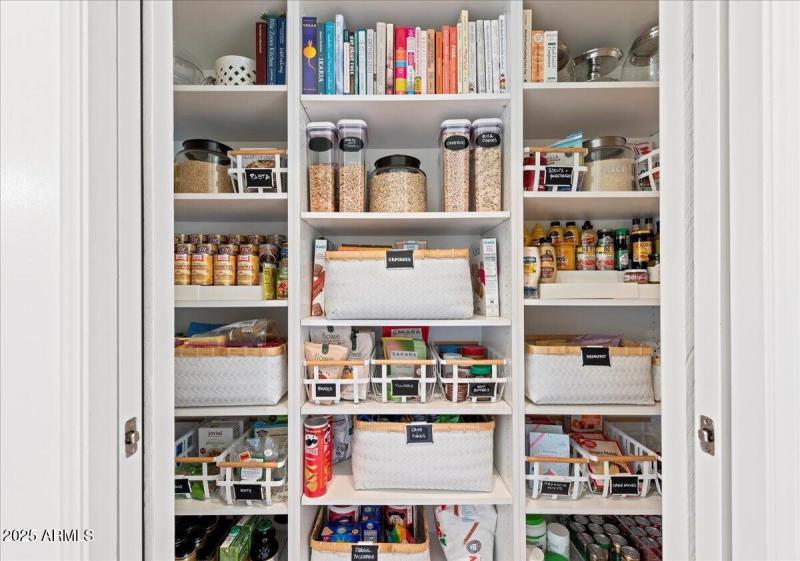 28-5446 E. Exeter Blvd 20