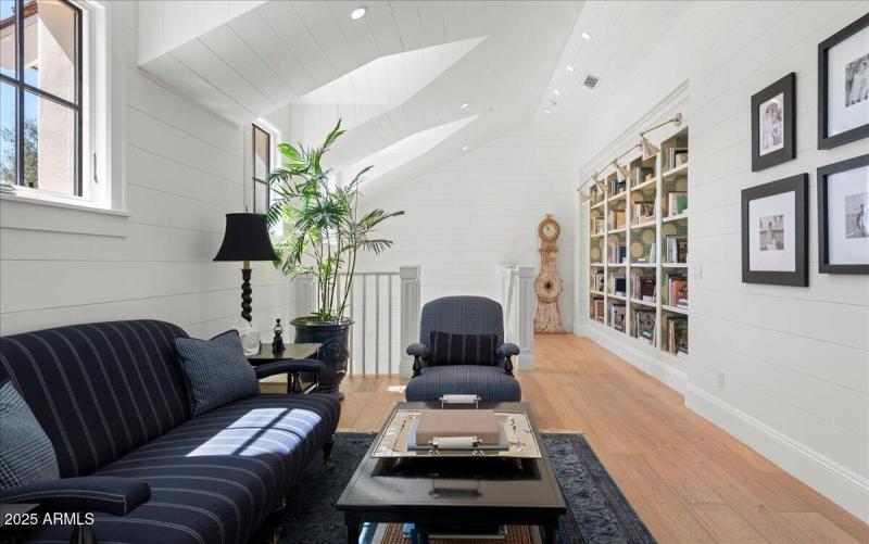 49-5446 E. Exeter Blvd 41