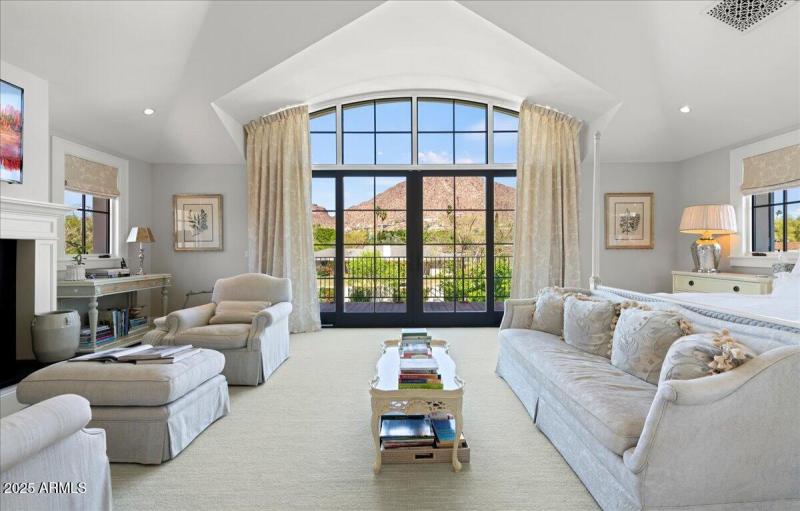 51-5446 E. Exeter Blvd 43