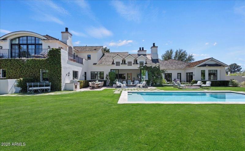 62-5446 E. Exeter Blvd 54