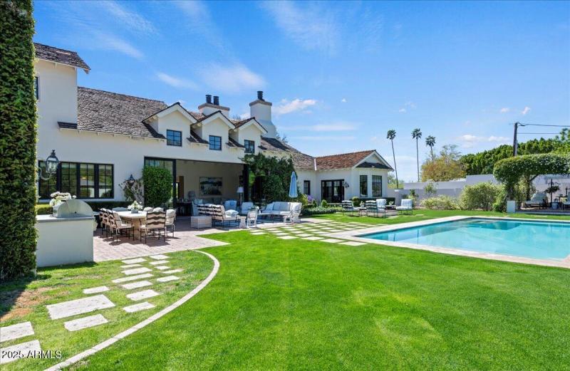 64-5446 E. Exeter Blvd 56