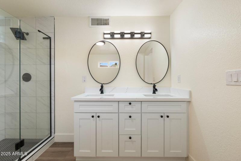 24-web-or-mls-DSC02598 copy