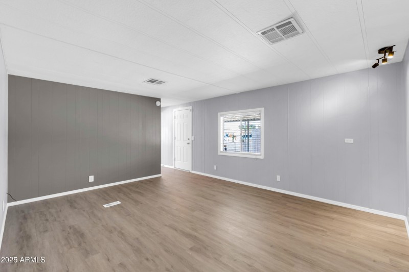 9472 E Escondido Ave-7