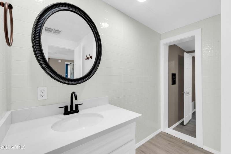 9472 E Escondido Ave-18