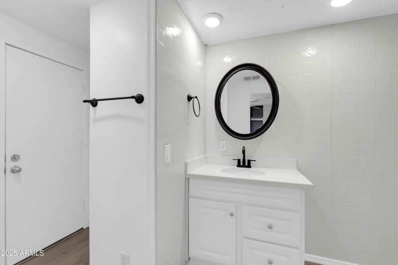 9472 E Escondido Ave-19