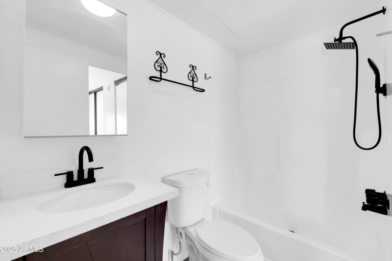 9472 E Escondido Ave-24