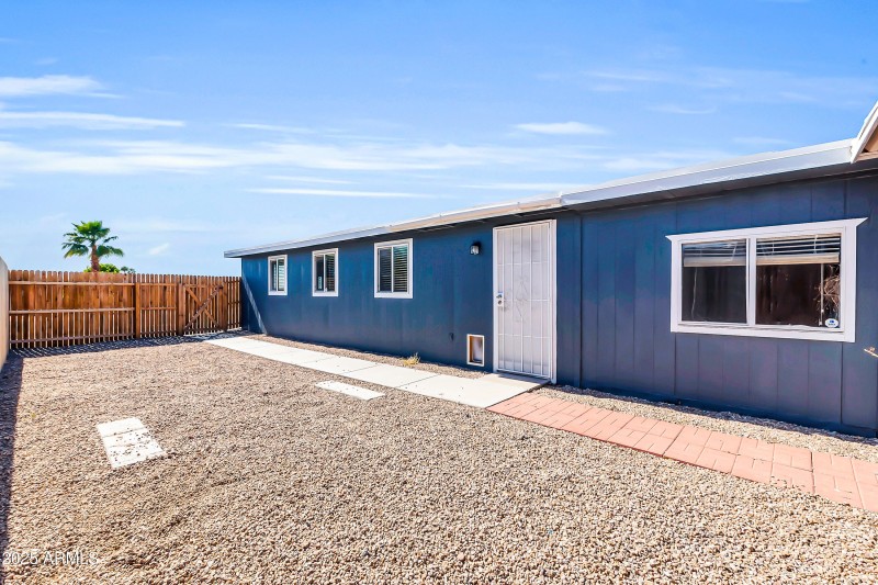 9472 E Escondido Ave-30