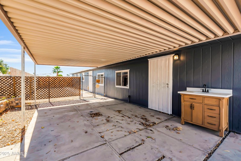 9472 E Escondido Ave-31