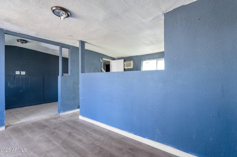 25-web-or-mls-QPT Photo - MEP_6036