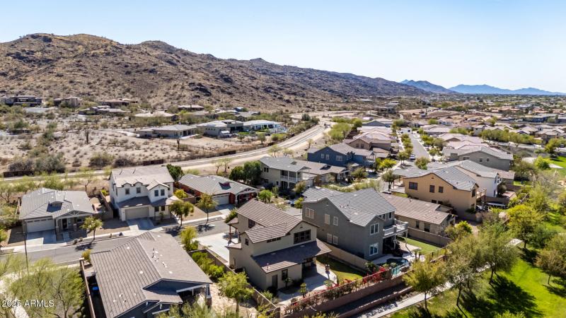 47 - Constance Drone